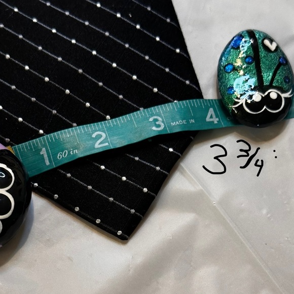 Geoffrey Beene Silk Tie 56 1/4 x 3 3/4” Black with Dots - Picture 11 of 11